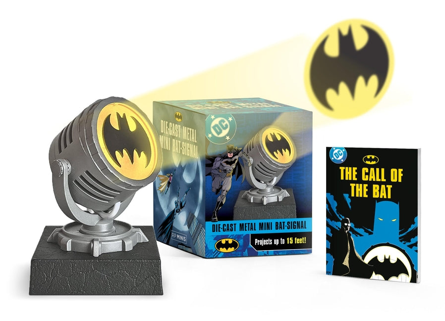 Batman: Die-Cast Metal Mini Bat-Signal: Projects Up to 15 Feet! by Beechen, Adam